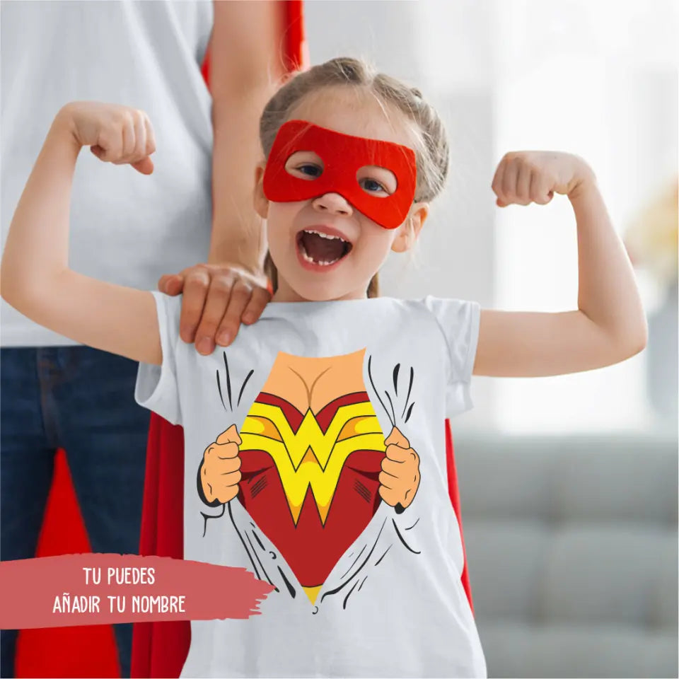 Para niño - Héroe femenina con camiseta