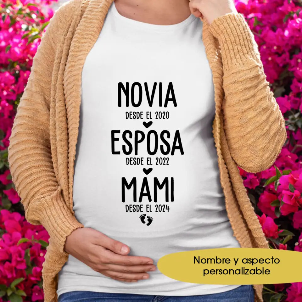 CAMISETA COLORIDA Regalo Embarazada Novia desde 2020. Esposa desde 2022. Mami desde 2024.